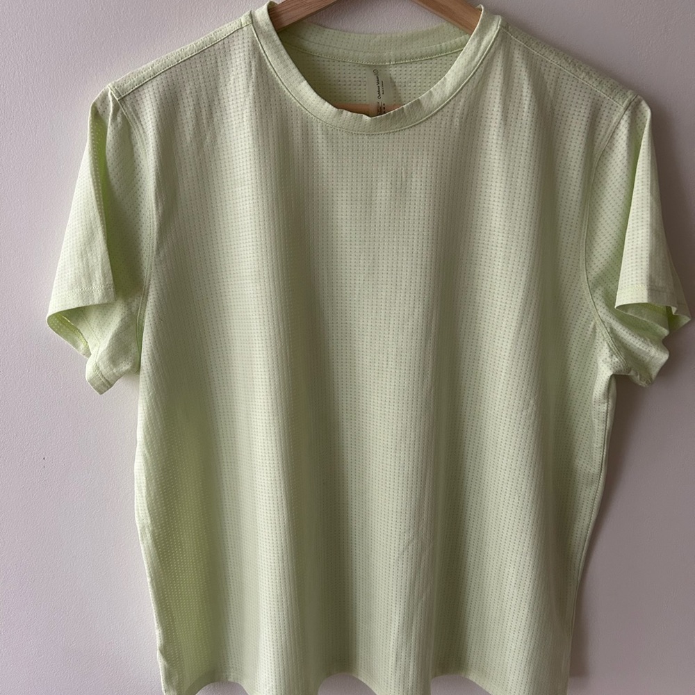 Outdoor Voices Think Fast Mesh Short Sleeve Tee - L - Picture 7 of 7